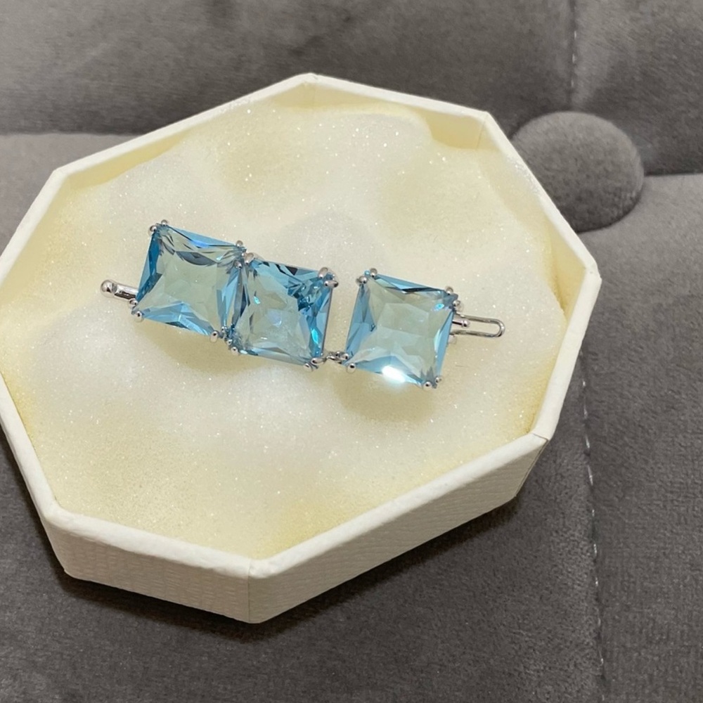 Swarovski blue extender